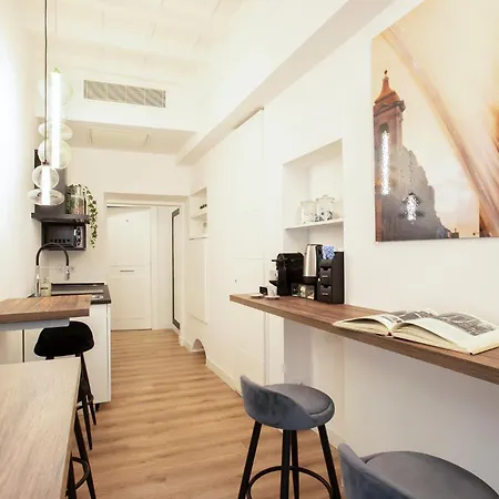 Pantheon Suites Rome 1-2